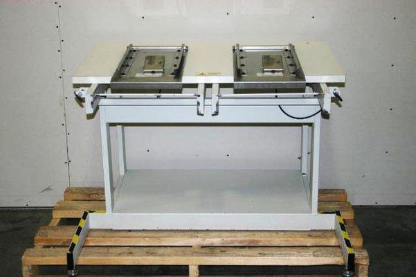 Universal Instruments Feeder Bank Table